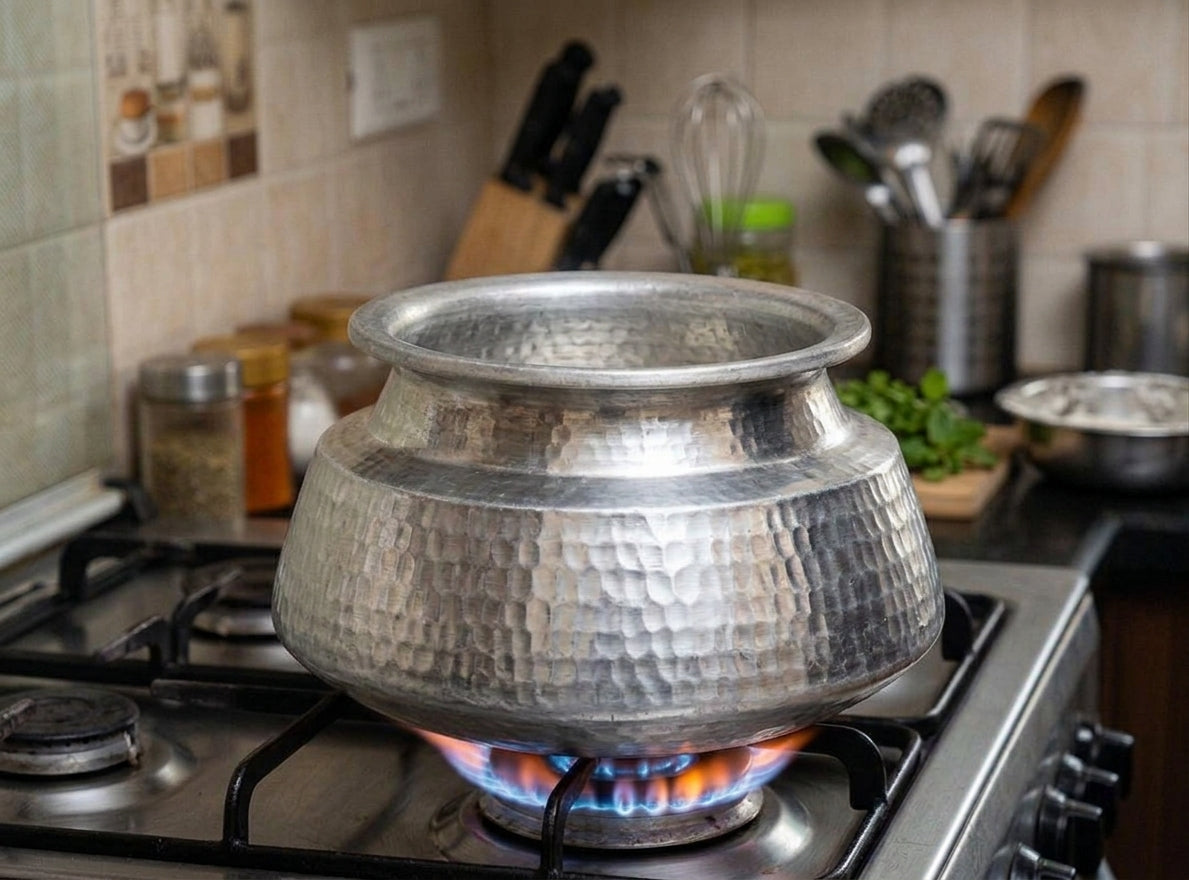 Delhi deg hammered aluminium biryani pot with lid