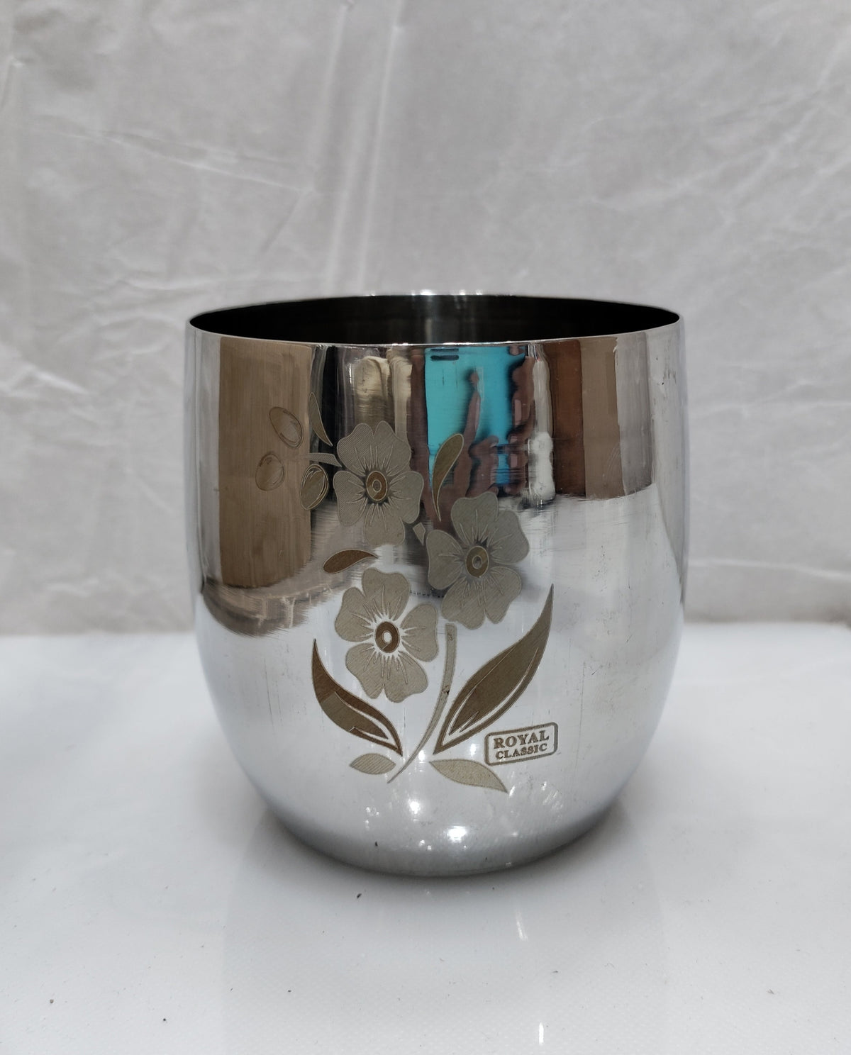 Apple shape steel water set with jug and 6 glasses - product photo 2 | Saify Homes Pakistan