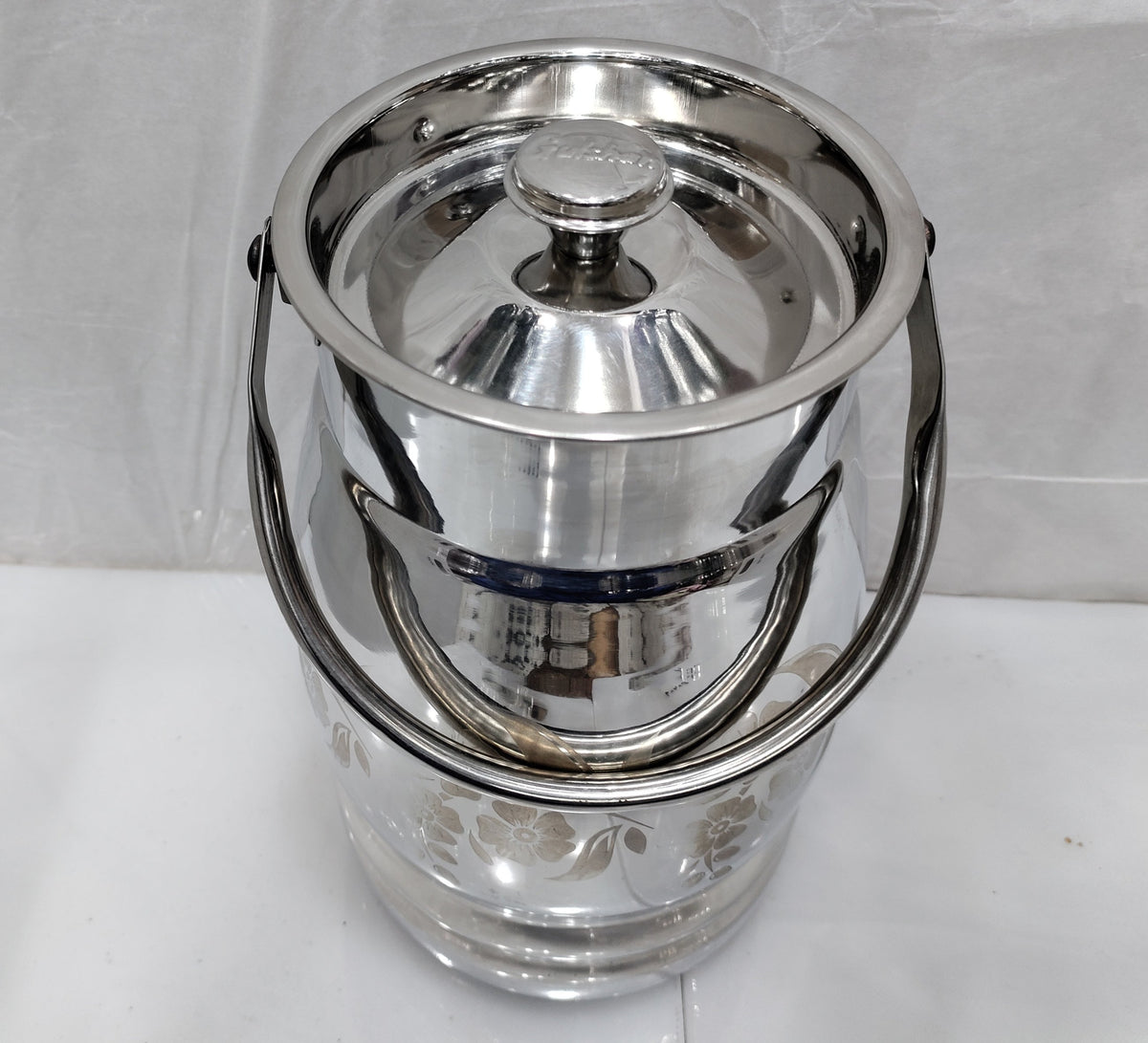 Laser flower print stainless steel ghee and oil can with domed lid – photo 5