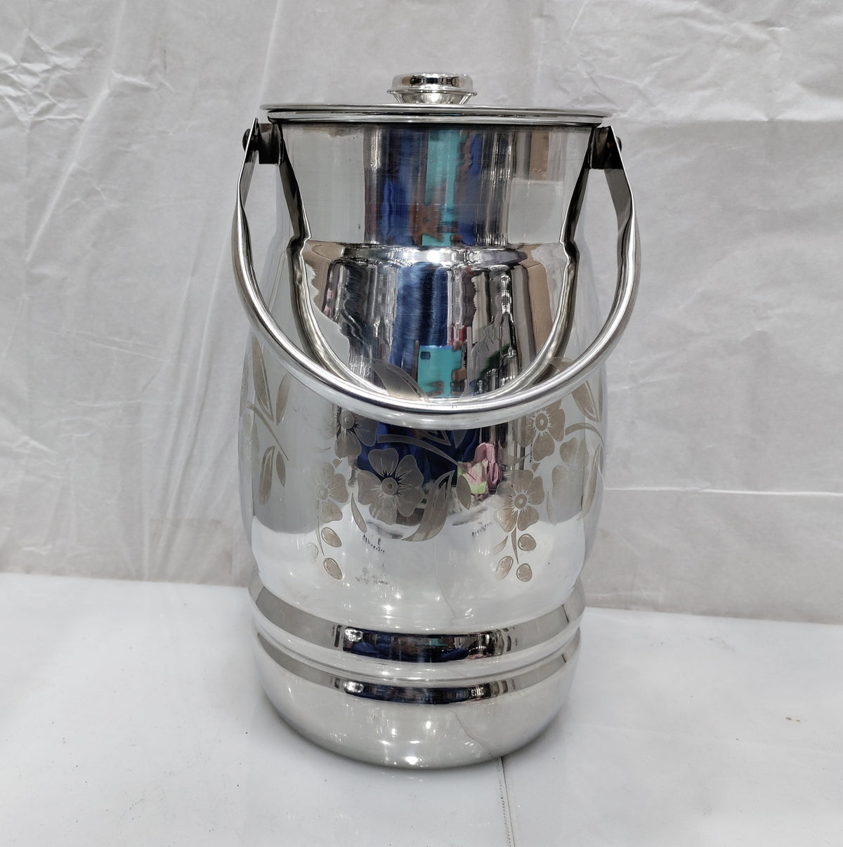 Laser flower print stainless steel ghee and oil can with domed lid – photo 4