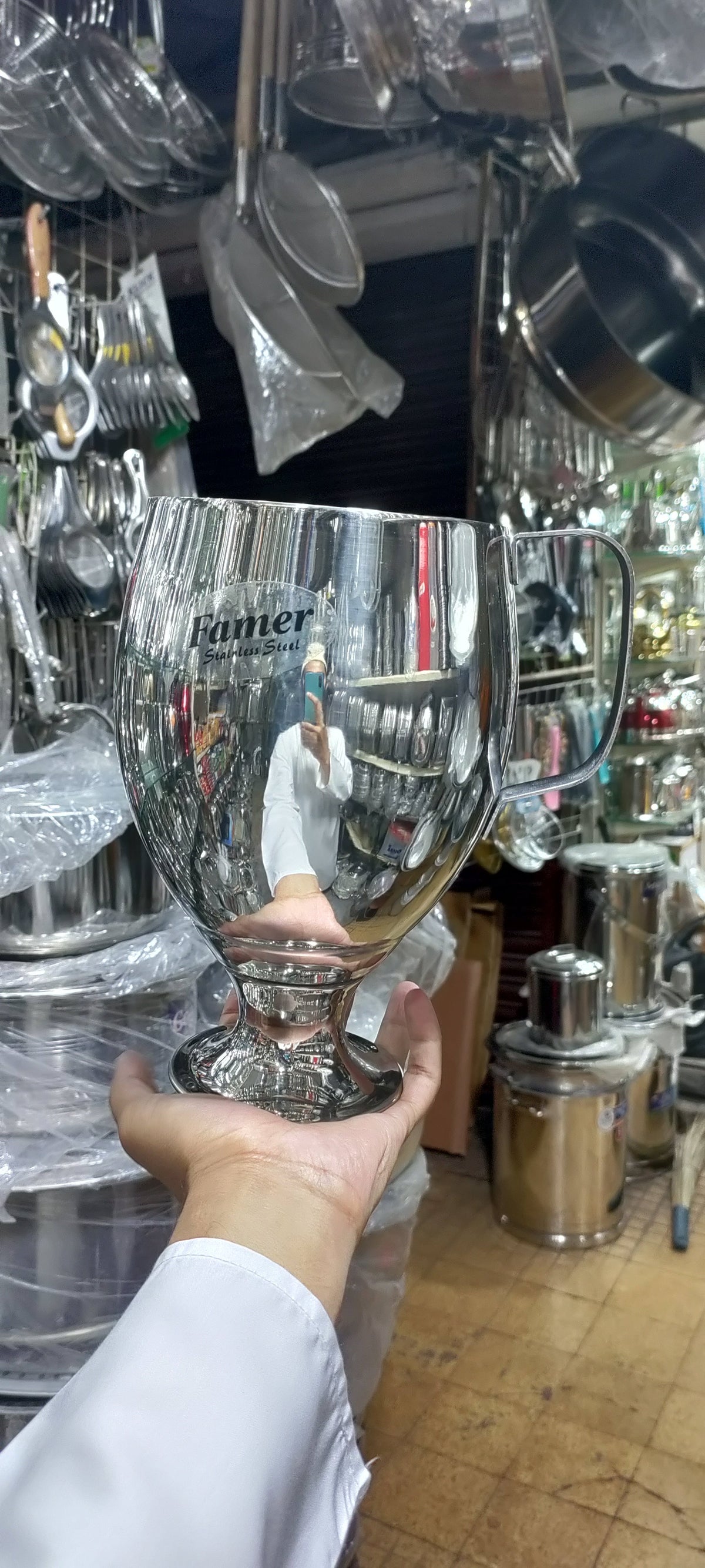 Heavy stainless steel water jug 2L - product photo 3 | Saify Homes Pakistan