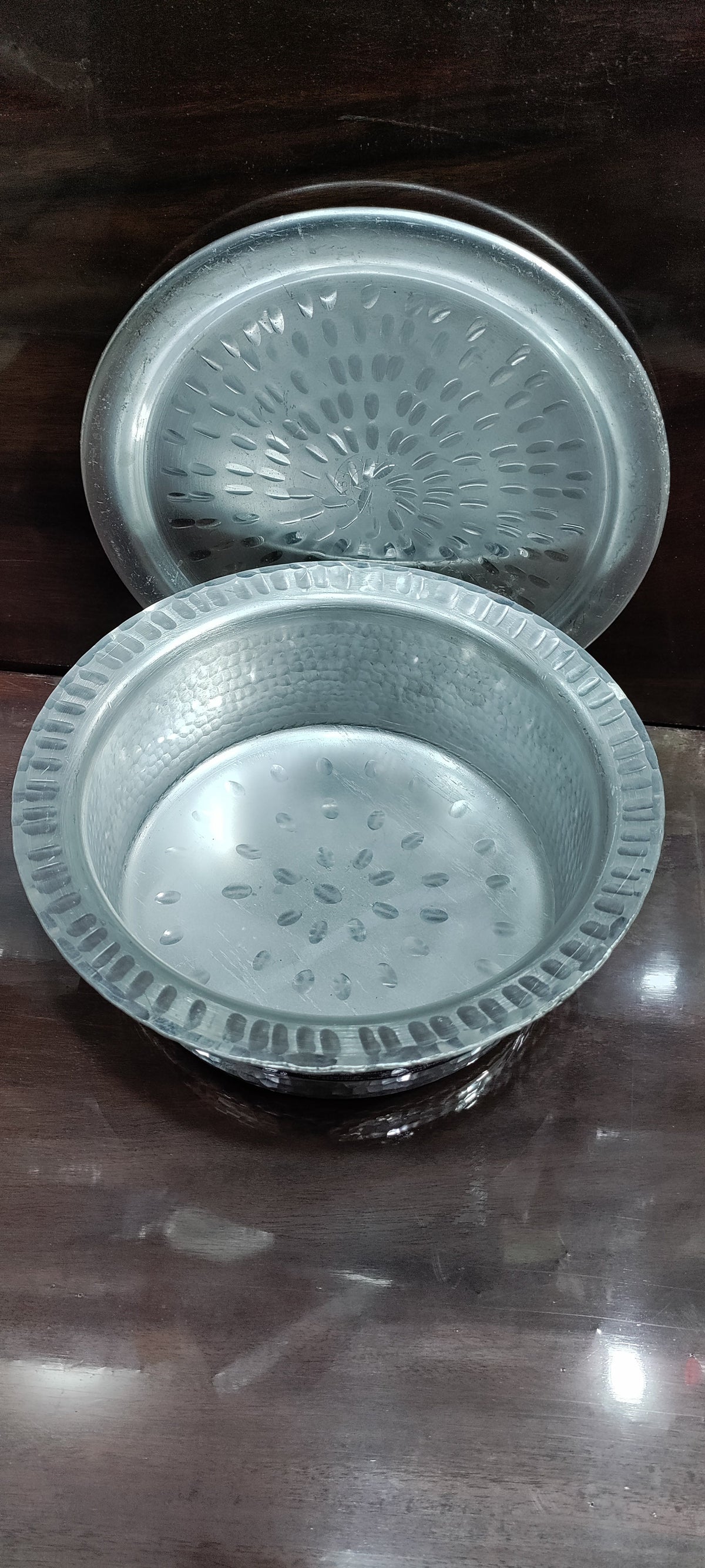 silver anodized flat bottom lagan with lid - view 9